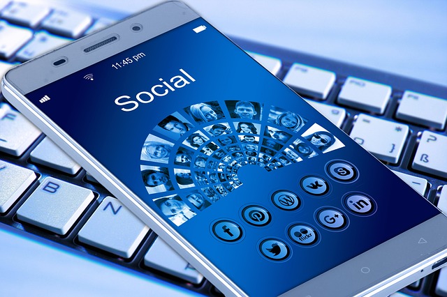 The-influence-of-social-media-in-our-daily-lives